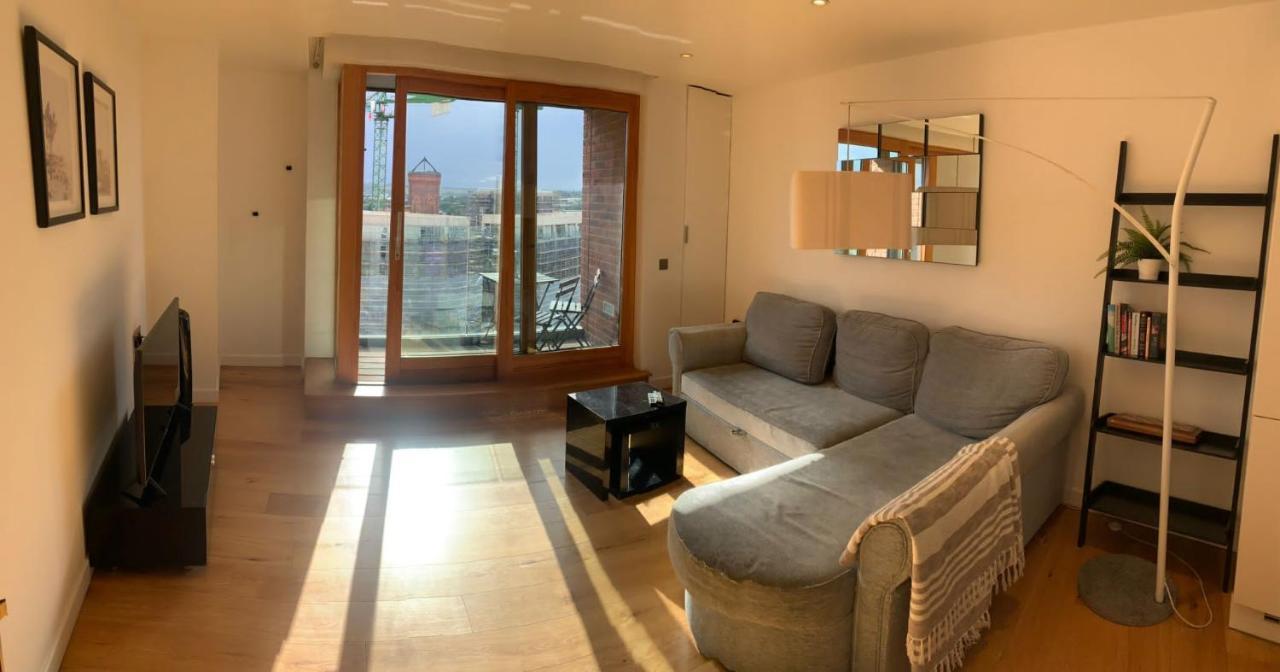 2 Bed Apartment In Granary Wharf Leeds Leeds  Exterior photo